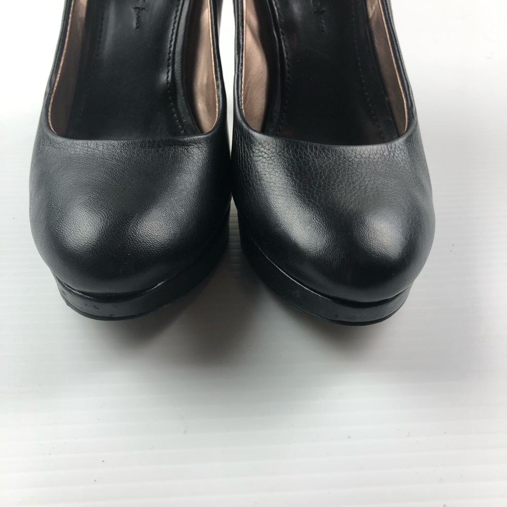 Banana Republic Black Heel Pumps Size 8 - Picture 8 of 8